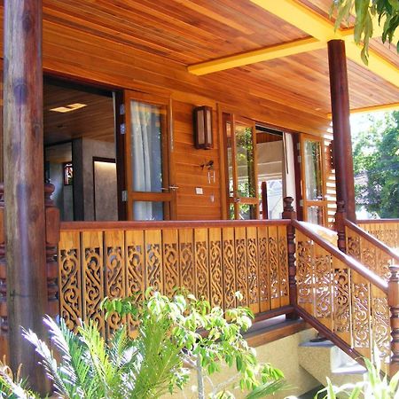 Baan Banyan Villa, Wood House Short Walk To Mae Nam Beach Exterior foto