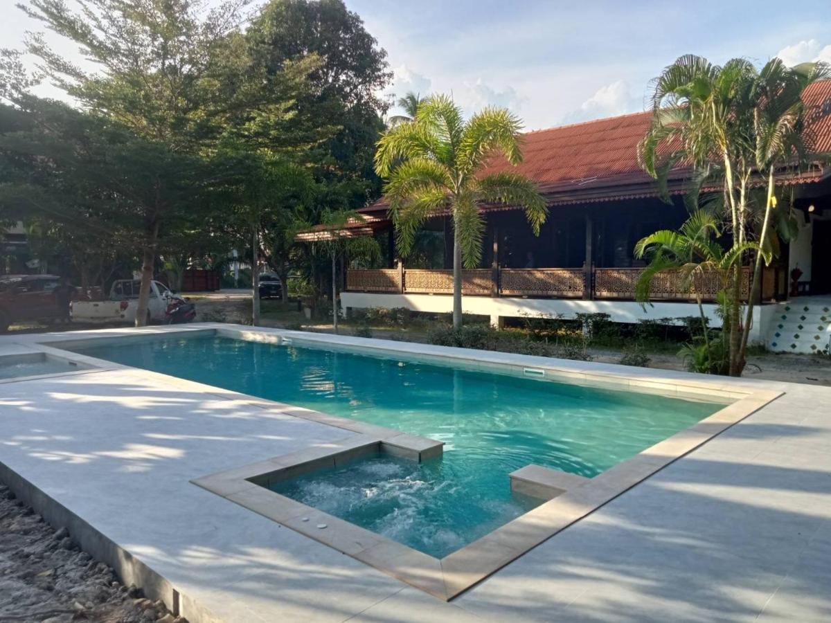 Baan Banyan Villa, Wood House Short Walk To Mae Nam Beach Exterior foto
