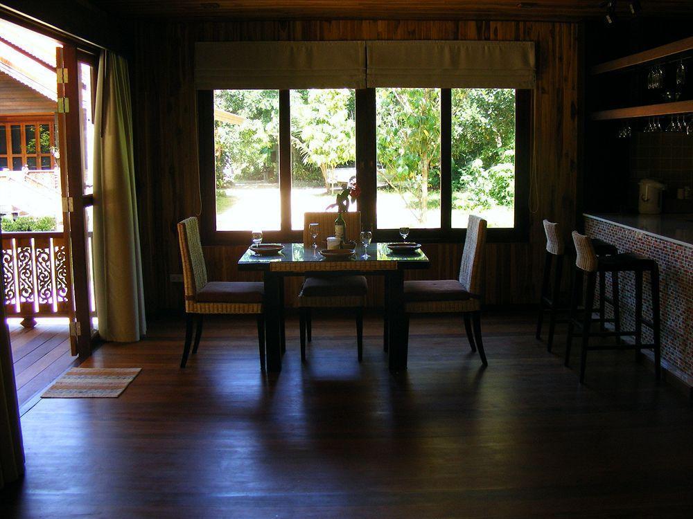 Baan Banyan Villa, Wood House Short Walk To Mae Nam Beach Exterior foto