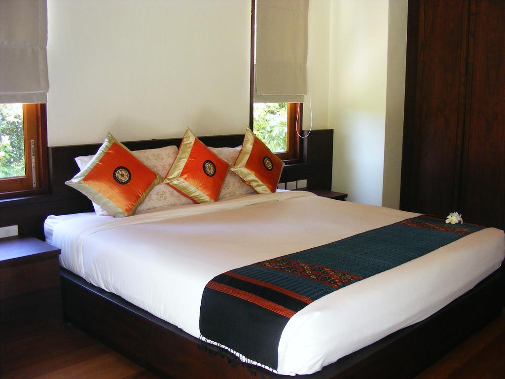 Baan Banyan Villa, Wood House Short Walk To Mae Nam Beach Exterior foto